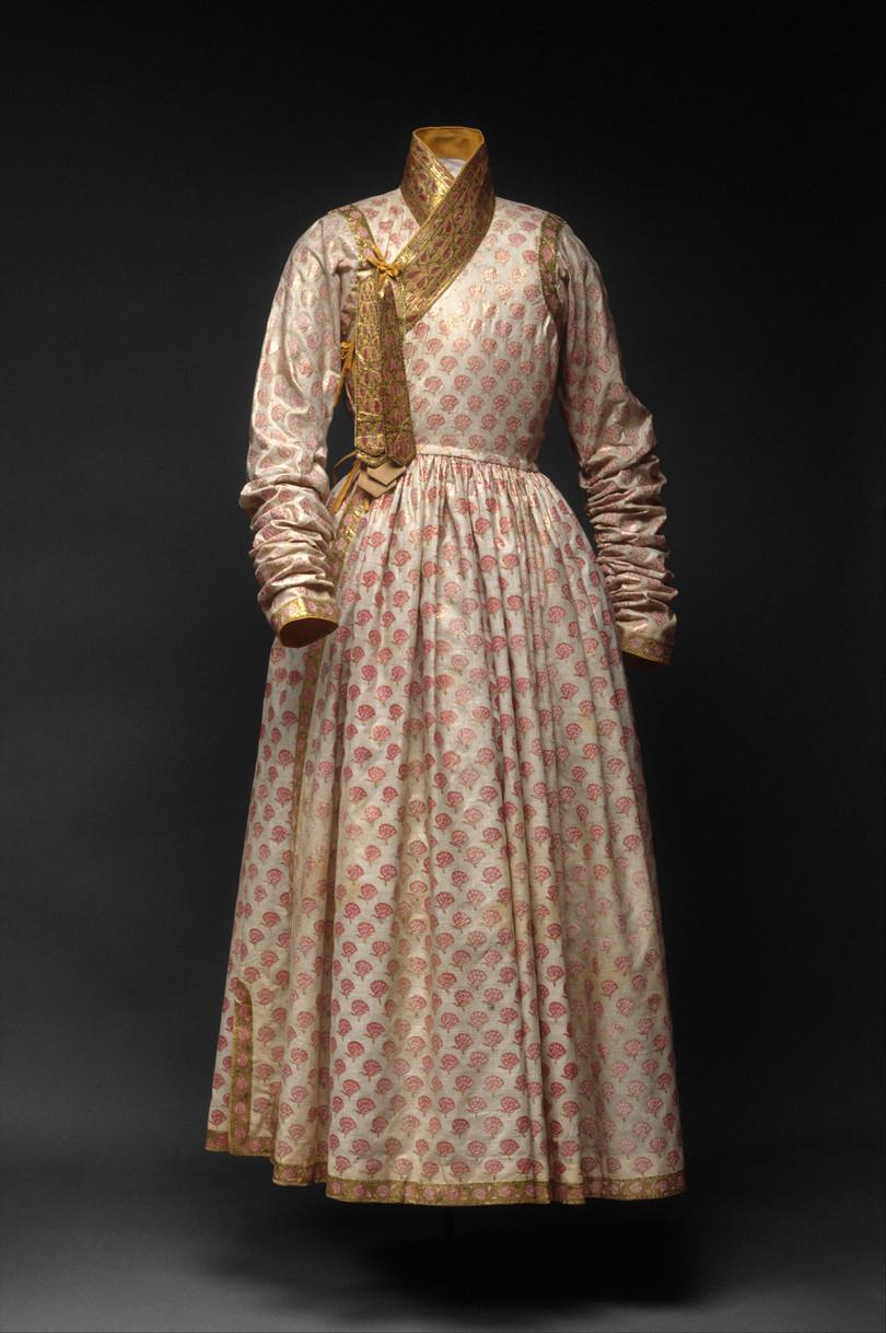 Cotton fabrics in pre-colonial India – photograph of a seventeenth century hand-painted cotton robe.
